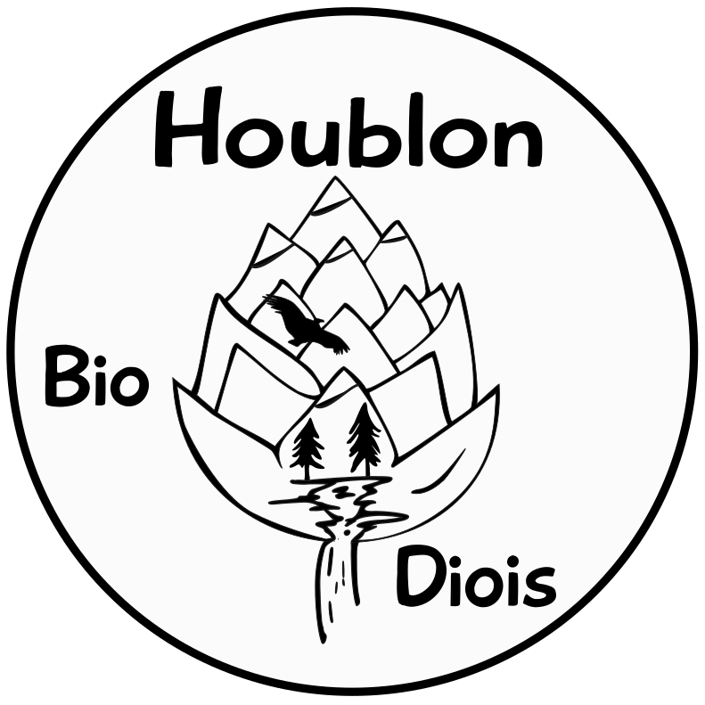 Logo houblon bio diois avec cône de houblon stylisé en forme de montagne, un vautour, des arbres et une rivière